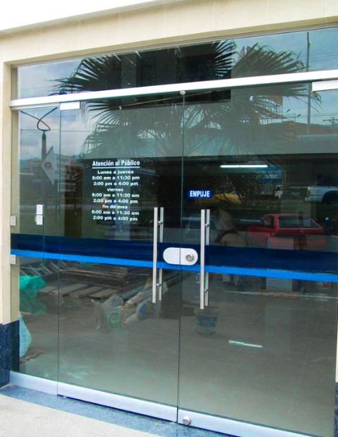 Puertas en vidrio templado